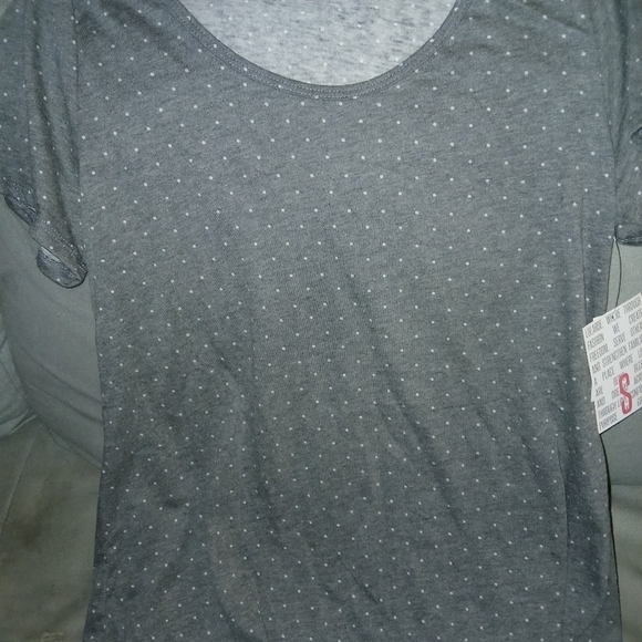 Lularoe Classic T - Picture 4 of 5